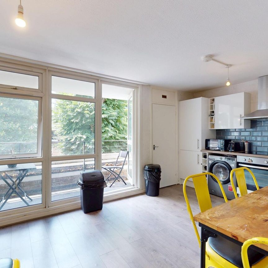 18 Hind Grove – Room 1 - Photo 1