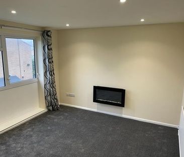 WindsorClose, Hucknall, NOTTINGHAM - Photo 5