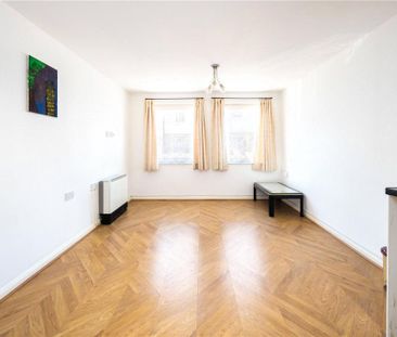 3 bedroom flat to rent - Photo 6