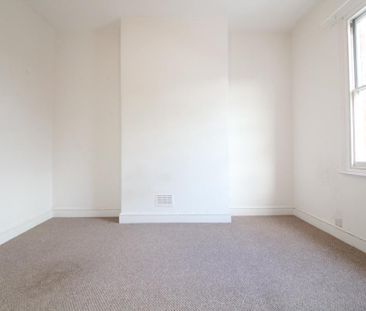 2 bedroom semi-detached house to rent - Photo 4