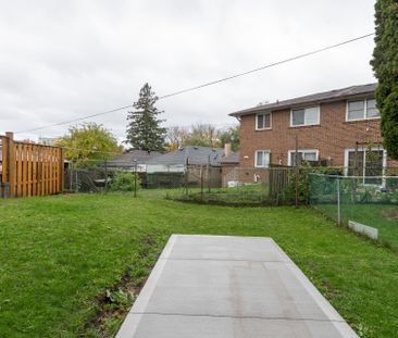 For Lease - (Lower) 1040 Victoria Park Avenue, Toronto, Ontario - Photo 4