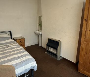 5 bedroom house share to rent - Photo 3