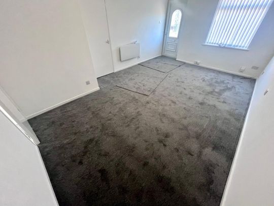 1 bedroom Flat To Let - Photo 1