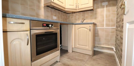 Kingsdale Court, Milton Road, Swanscombe, DA10 0LX - Photo 2