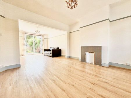 3 bedroom semi-detached house to rent - Photo 5