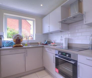 3 BED Semi-detached house To rent - Photo 2