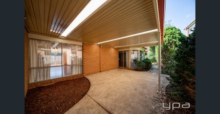 Beautiful Family Home in Prime Parkside Location - Photo 5