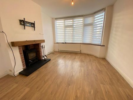 3 bedroom semi-detached house to rent - Photo 2