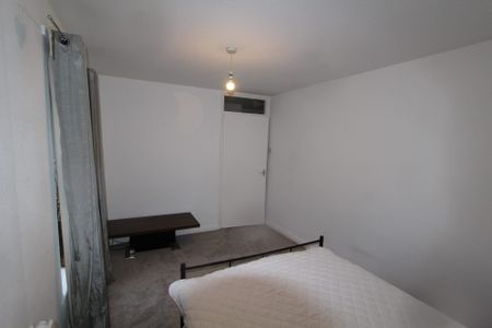 Westminster Crescent, Sheffield, S10 - Photo 5