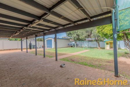 20 Lindsay Place, Dubbo, NSW 2830 - Photo 3