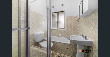 Move-In Ready! Freshly Renovated 3-Bedroom Home - Photo 5