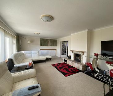 4 bedroom detached house to rent - Photo 1