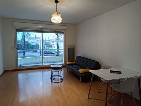 Location Appartement 2 pièces 46m² - Photo 2