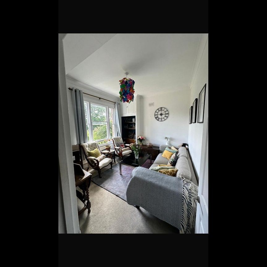 2 Bed Flat, Balham, SW12 - Photo 1