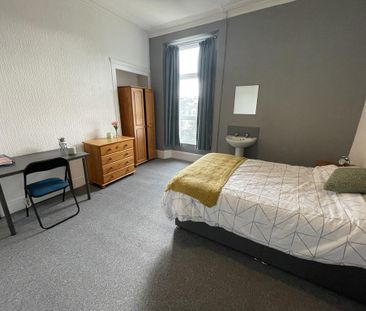 10 bedroom house share to rent - Photo 3