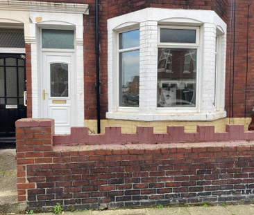 2 bedroom ground floor flat to rent - Photo 2