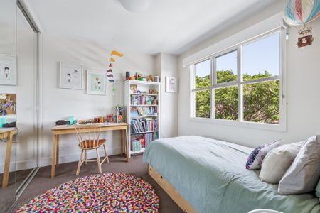 Thinking of selling? Contact our agent - Photo 4