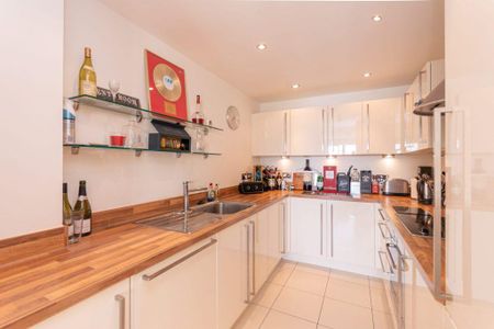 2 bedroom apartment to rent - Photo 4