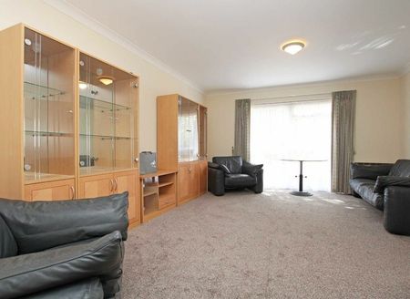 St. Christophers Close - Photo 2