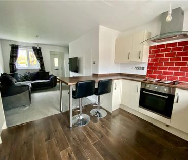 2 bedroom end of terrace house to rent - Photo 3