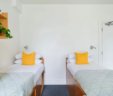 Silver Ensuite Twin - Photo 5