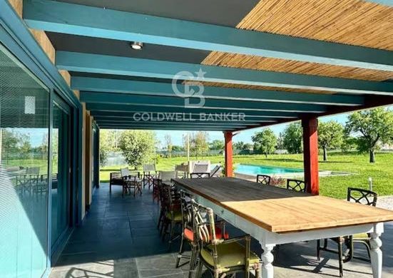 via crociale, Pietrasanta, Tuscany 55045