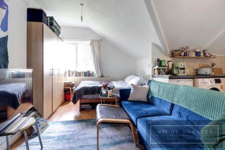 Studio to rent - Photo 2