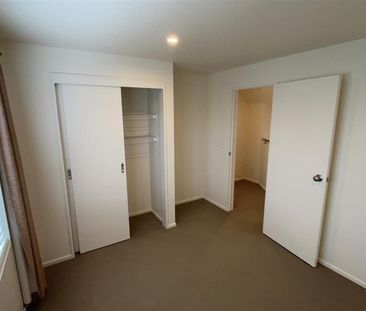 Spacious 4-Bedroom Beachside Home in Macleans - Your Ideal Retreat - Photo 6