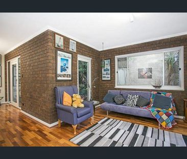 Hi, I’m your family home in a blue-chip coastal school zone - Photo 4