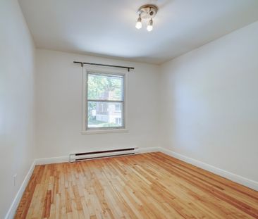 6415 Rue Laurendeau Montréal (Le Sud-Ouest), QC H4E - Photo 1