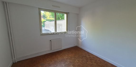 Chaville, 92370 - Photo 2