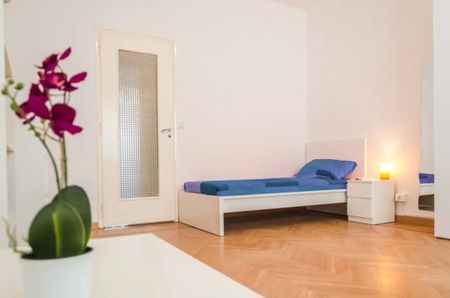 Via SantAgostino, Turin, Piedmont 10122 - Photo 2