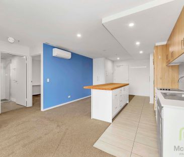 Apartment living in the centre of Tuggeranong - Photo 3