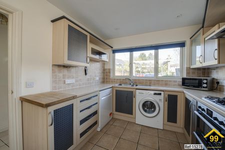 4 bed Terraced in Shore Road , Hythe, SO45 6DB - Photo 4