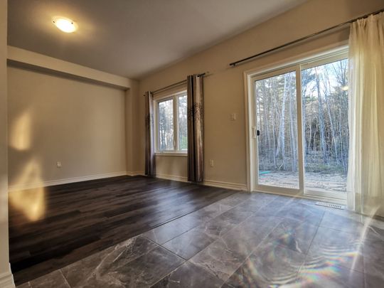 For Lease - 425 Beechwood Forest Lane, Gravenhurst, Ontario - Photo 1