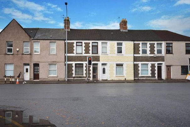 2 bedroom flat to rent - Photo 1