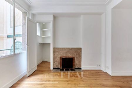 Location studio, Paris 2ème (75002), 1 pièce, 27.68 m², ref 86468679 - Photo 2