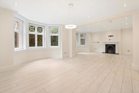 3 bedroom flat to rent - Photo 2