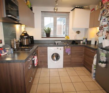 2 bedroom flat to rent - Photo 3