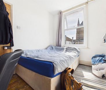 4 bedroom terraced house to rent - Photo 6