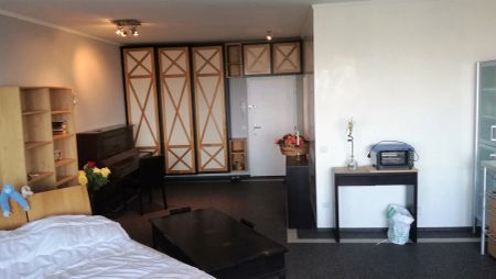 All-inklusive spacious studio-apartment on higher floor on short time rent beginning form february 2026! - Photo 2