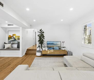 Sunlit north-facing family sanctuary in prized Seaforth Street - Photo 6