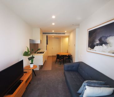 Stylish and Sophisticated Living - Photo 1
