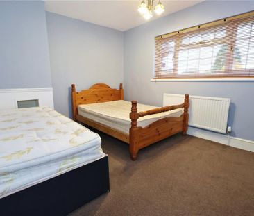 3 bedroom semi-detached house to rent - Photo 6