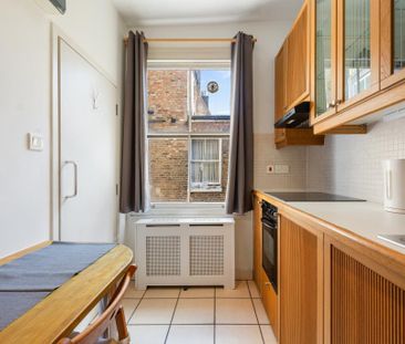 A modern studio flat in West Kensington, London, W14 - Photo 6
