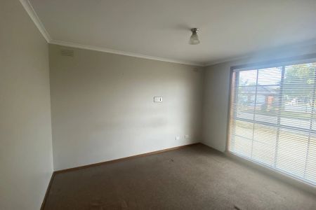 THIS PROPERTY FEATURES: - Photo 3