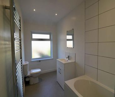 2 bedroom semi-detached house to rent - Photo 5