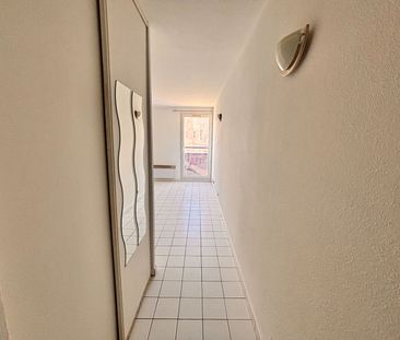 Location Appartement 1 pièce 21m² NIMES 30900 - Photo 1