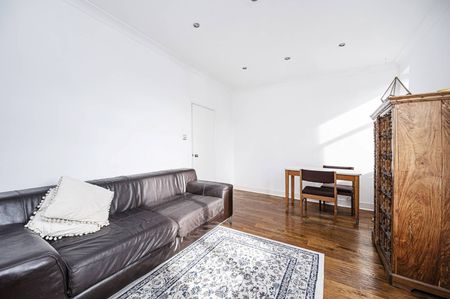 2 Bed Flat, Hackney Road, E2 - Photo 2