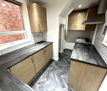 3 bedroom semi-detached house to rent - Photo 4